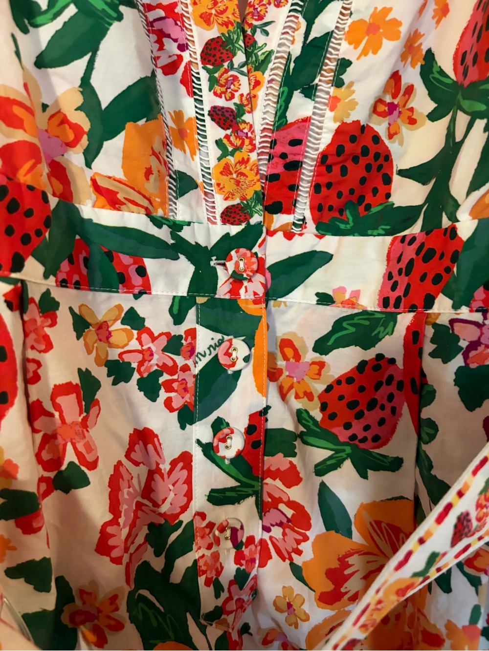 Farm Rio Flowerful Sketch Romper size XL Strawberry Print Jumpsuit - Picture 6 of 10
